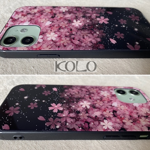 桜の花びら柄のガラス製スマホケース